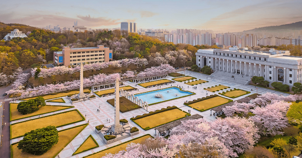 Suasana kampus Kyung Hee University