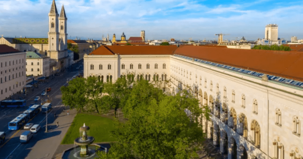 Ilustrasi berkuliah di Ludwig-Maximilians-Universität München