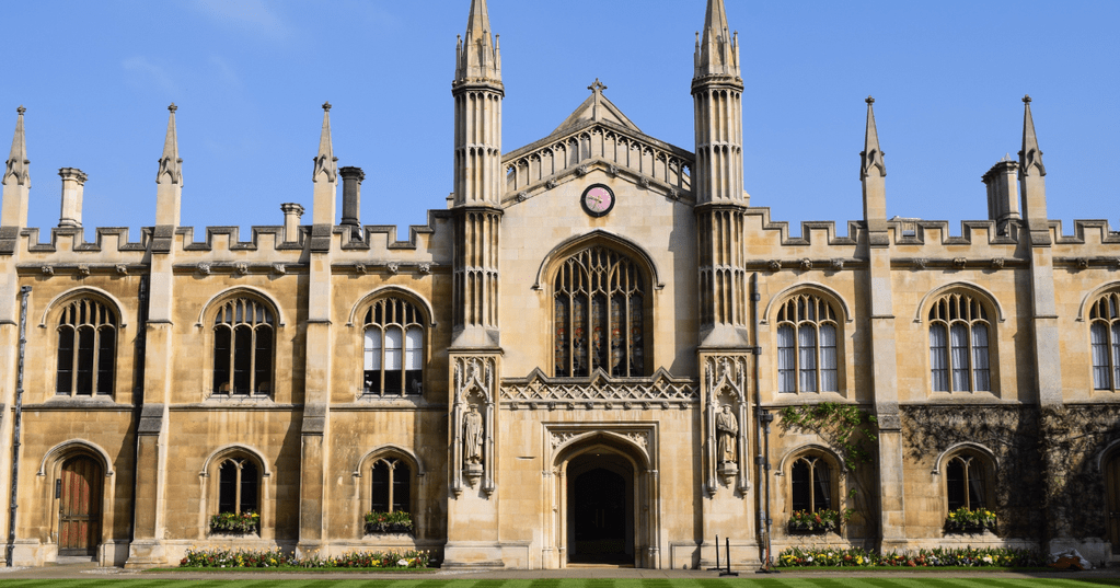 Ilustrasi kuliah S1 di University of Cambridge dengan Cambridge Trust Undergraduate Scholarships