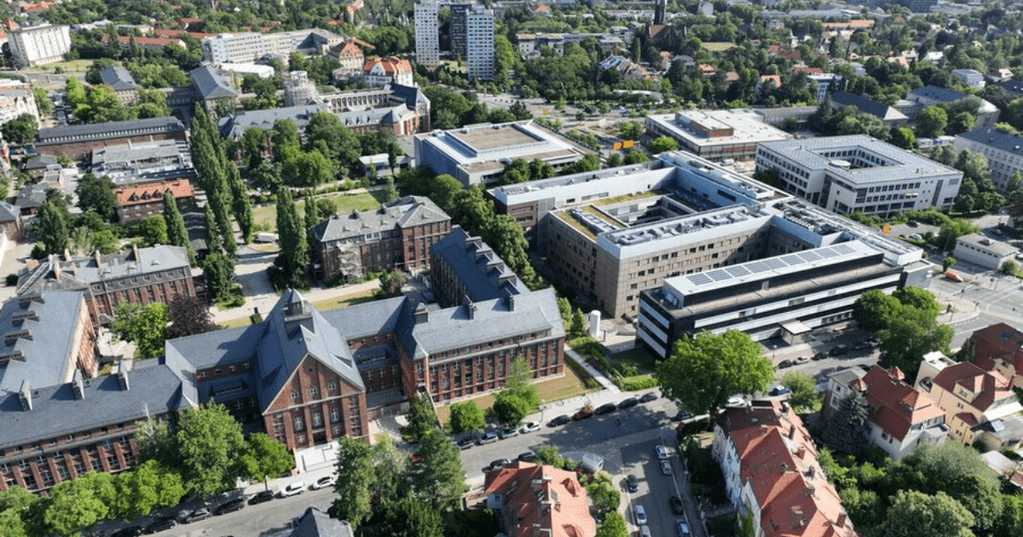 Ilustrasi pemandangan berkuliah di Technische Universitat Dresden