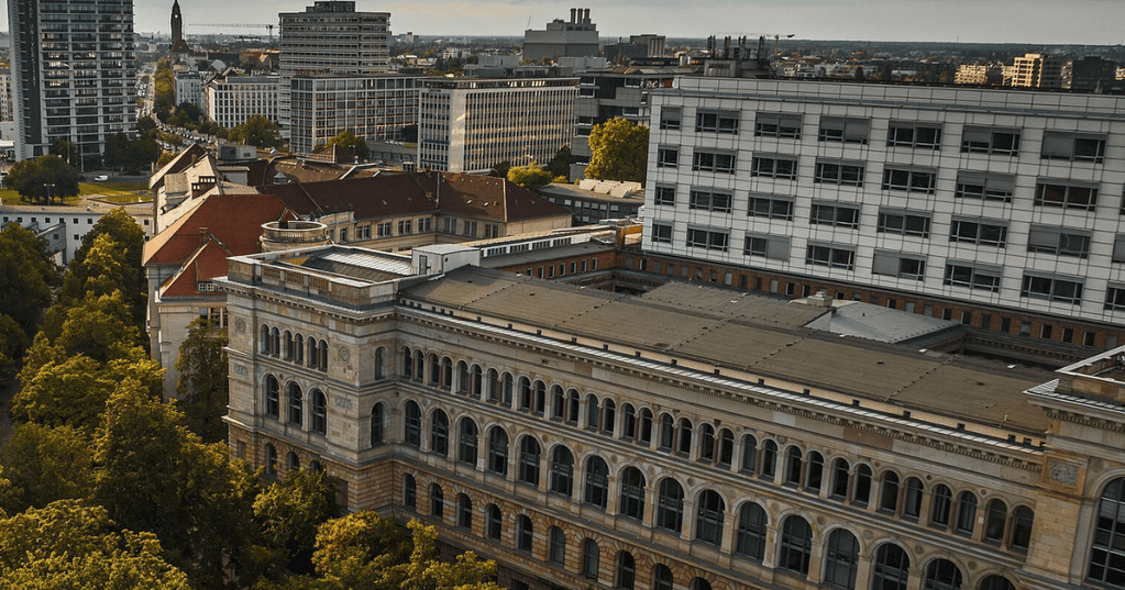 Ilustrasi pemandangan berkuliah di Technische Universitat Berlin